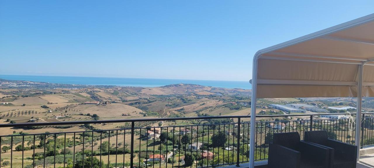 アトリ La Terrazza Motta Bed & Breakfast エクステリア 写真