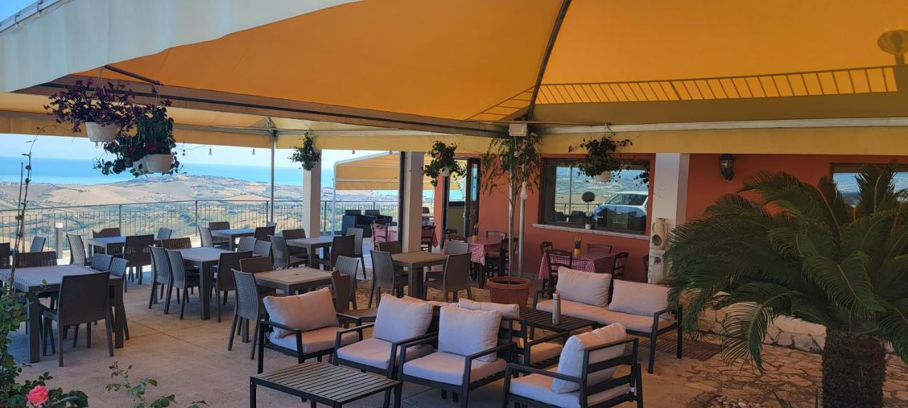 アトリ La Terrazza Motta Bed & Breakfast エクステリア 写真