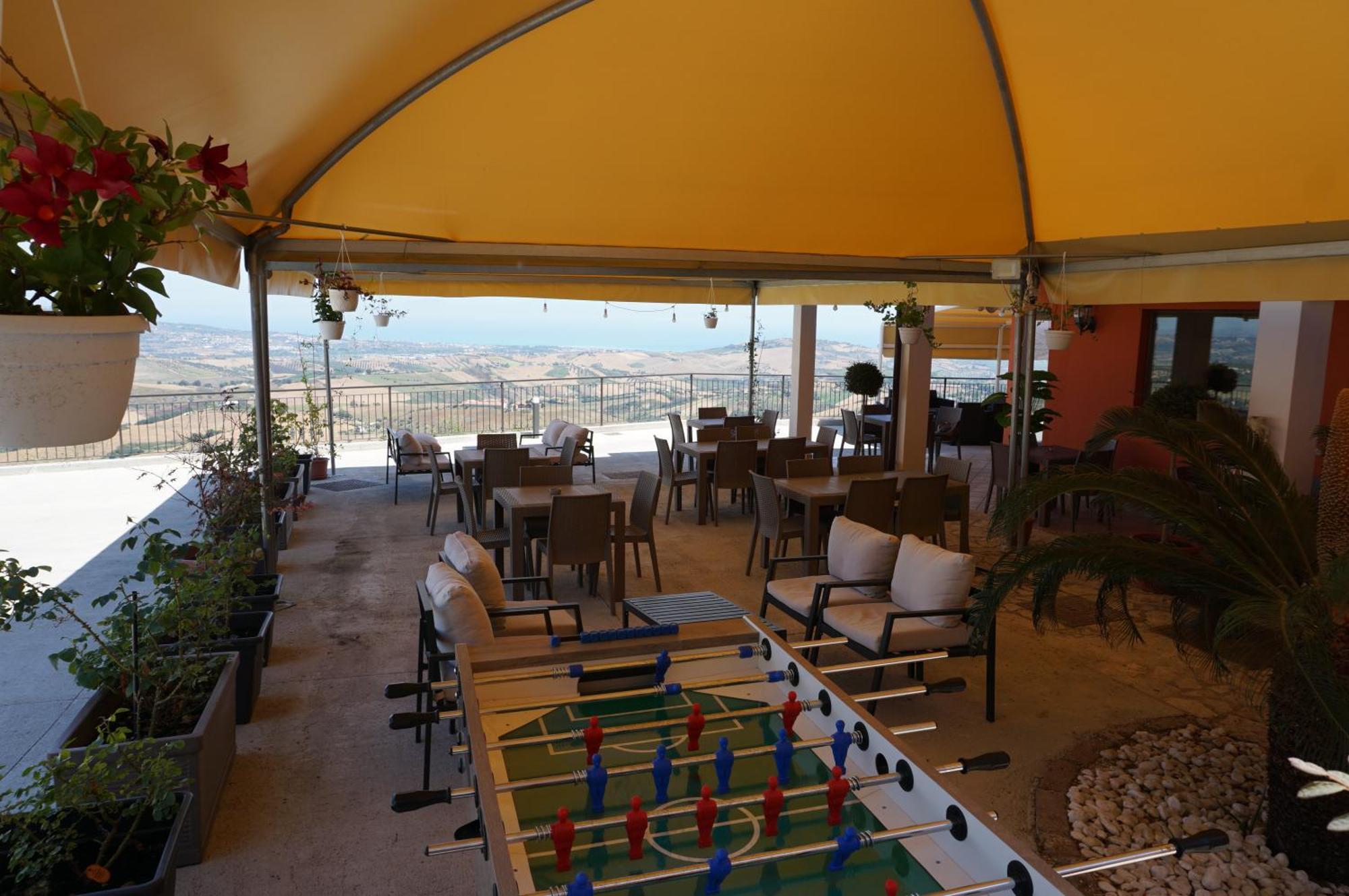 アトリ La Terrazza Motta Bed & Breakfast エクステリア 写真