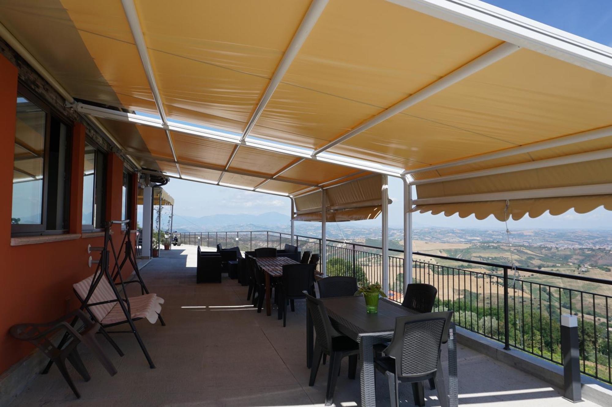アトリ La Terrazza Motta Bed & Breakfast エクステリア 写真