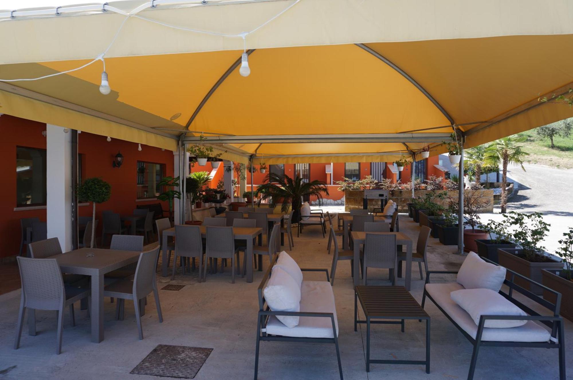 アトリ La Terrazza Motta Bed & Breakfast エクステリア 写真