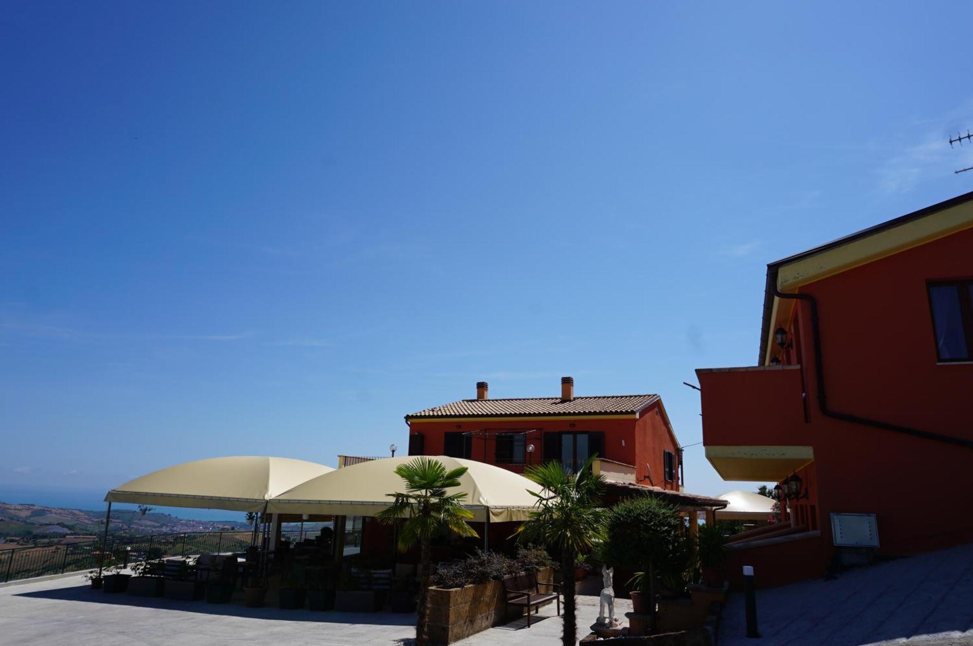 アトリ La Terrazza Motta Bed & Breakfast エクステリア 写真