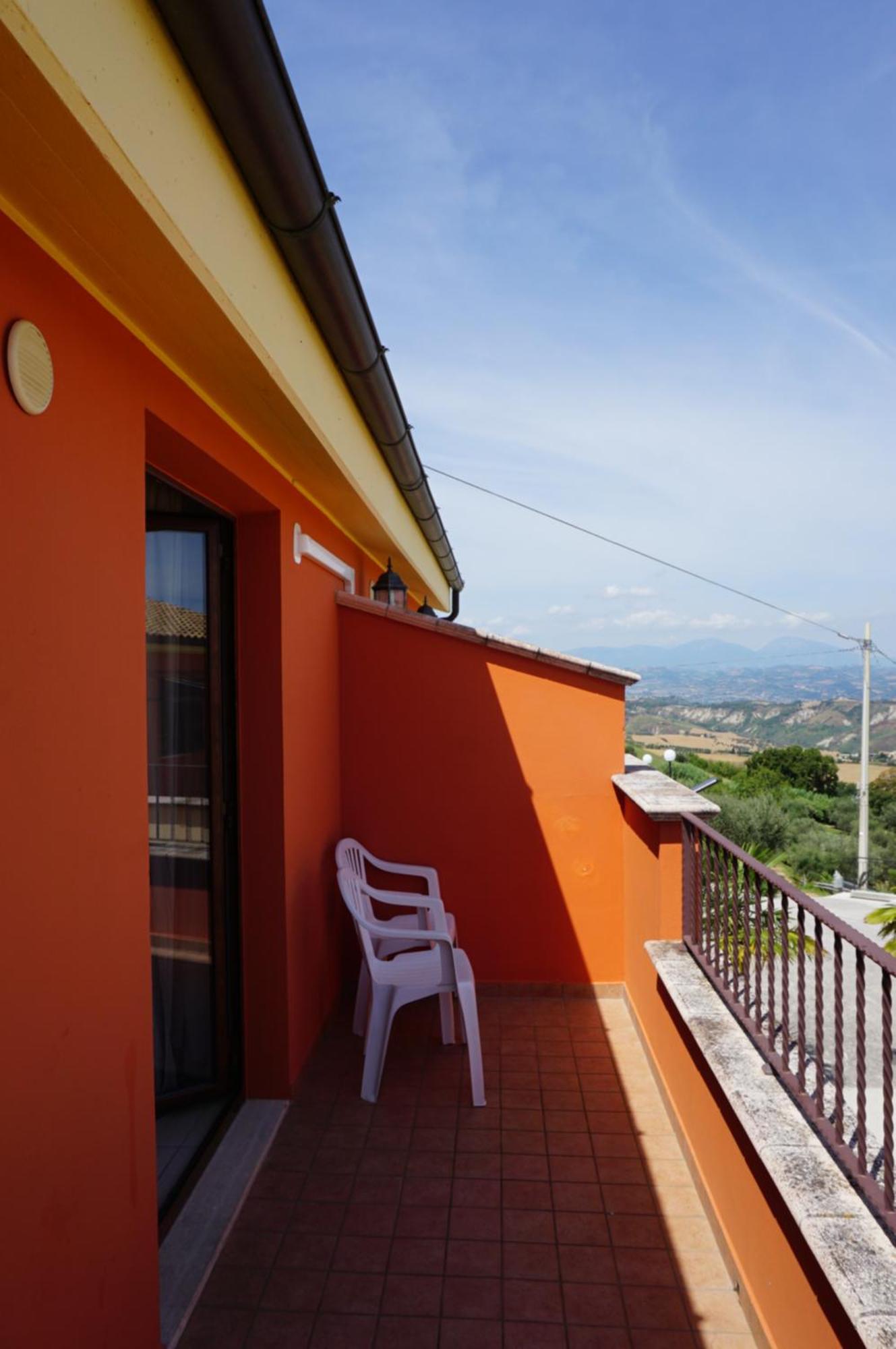 アトリ La Terrazza Motta Bed & Breakfast エクステリア 写真